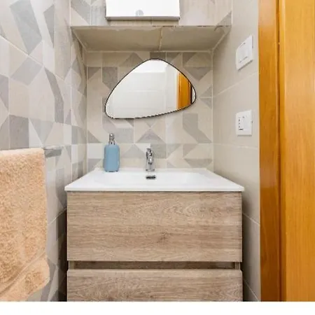 Martini 11 Bed & Breakfast 4*